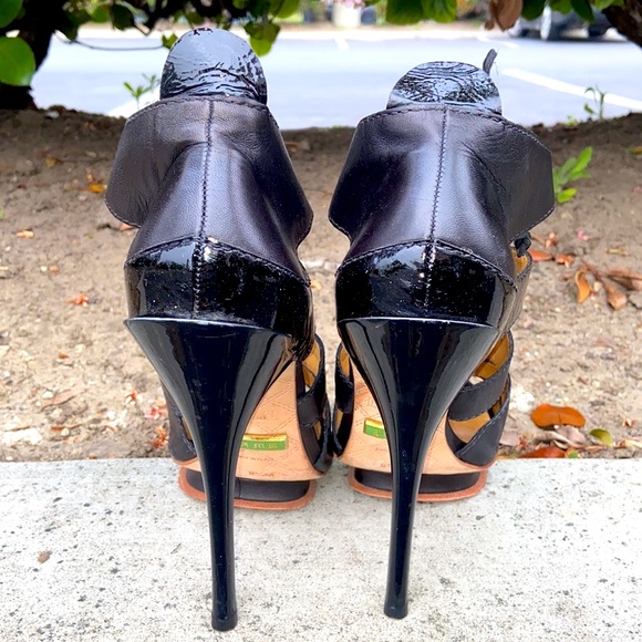 L.A.M.B. GWEN STEFANI JACO BLACK LEATHER STRAPPY PLATFORM HEELS 8.5 BRAZIL - Picture 10 of 17